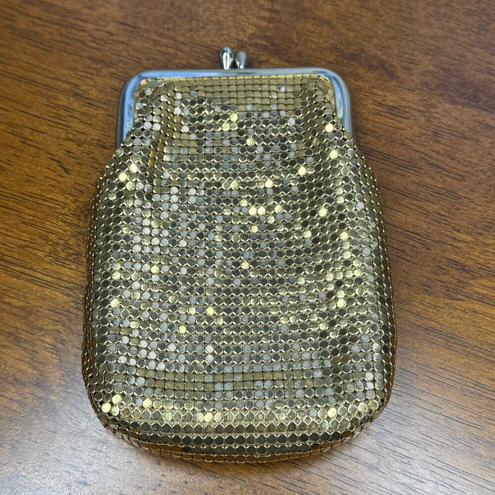 Vintage 60s Whiting & Davis gold-tone metal kiss clasp mesh coin cigarette purse - Picture 2 of 11